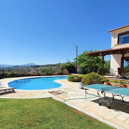 Lovely Home In Kiato With Wifi Exterior foto