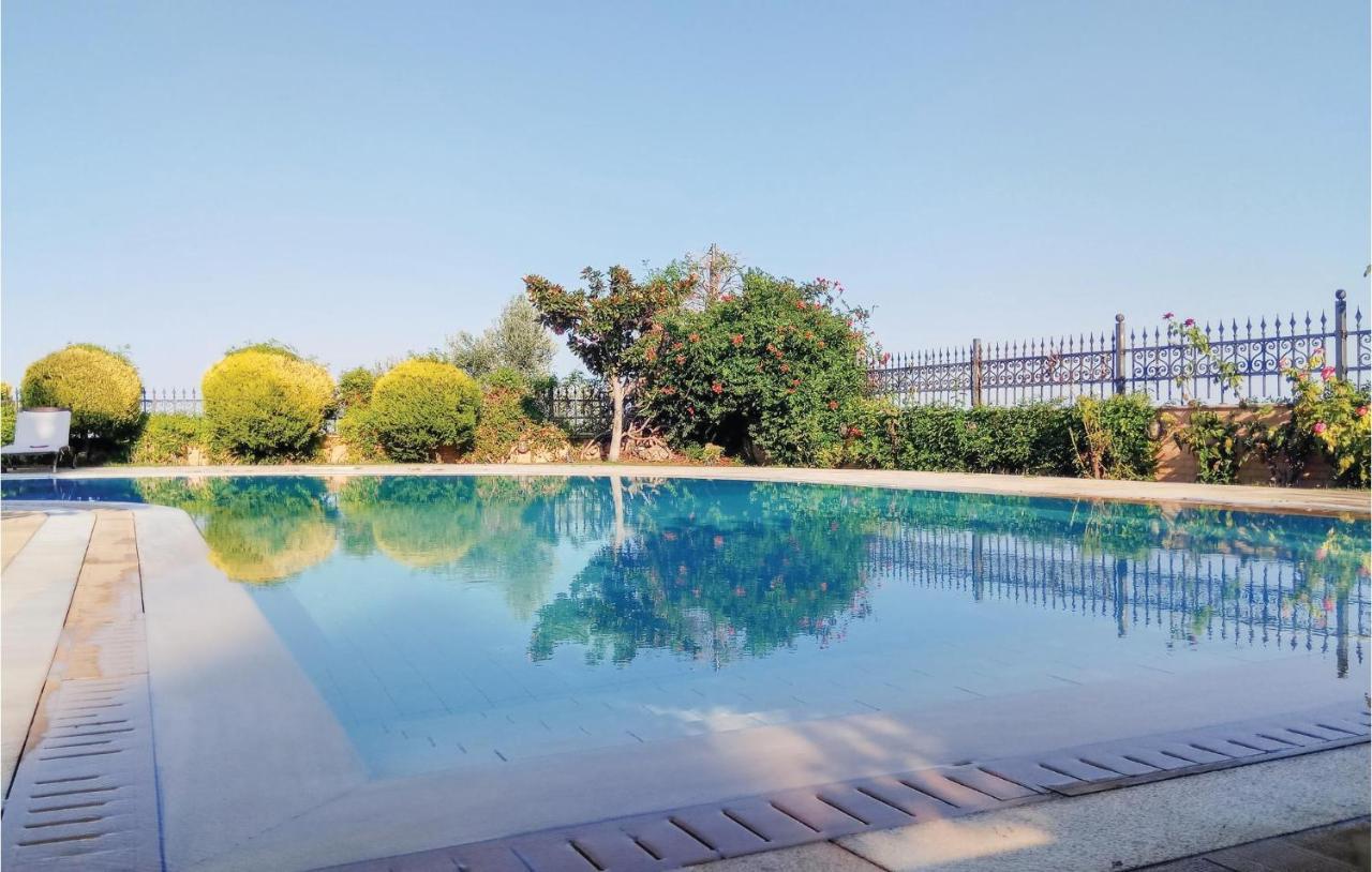 Lovely Home In Kiato With Wifi Exterior foto