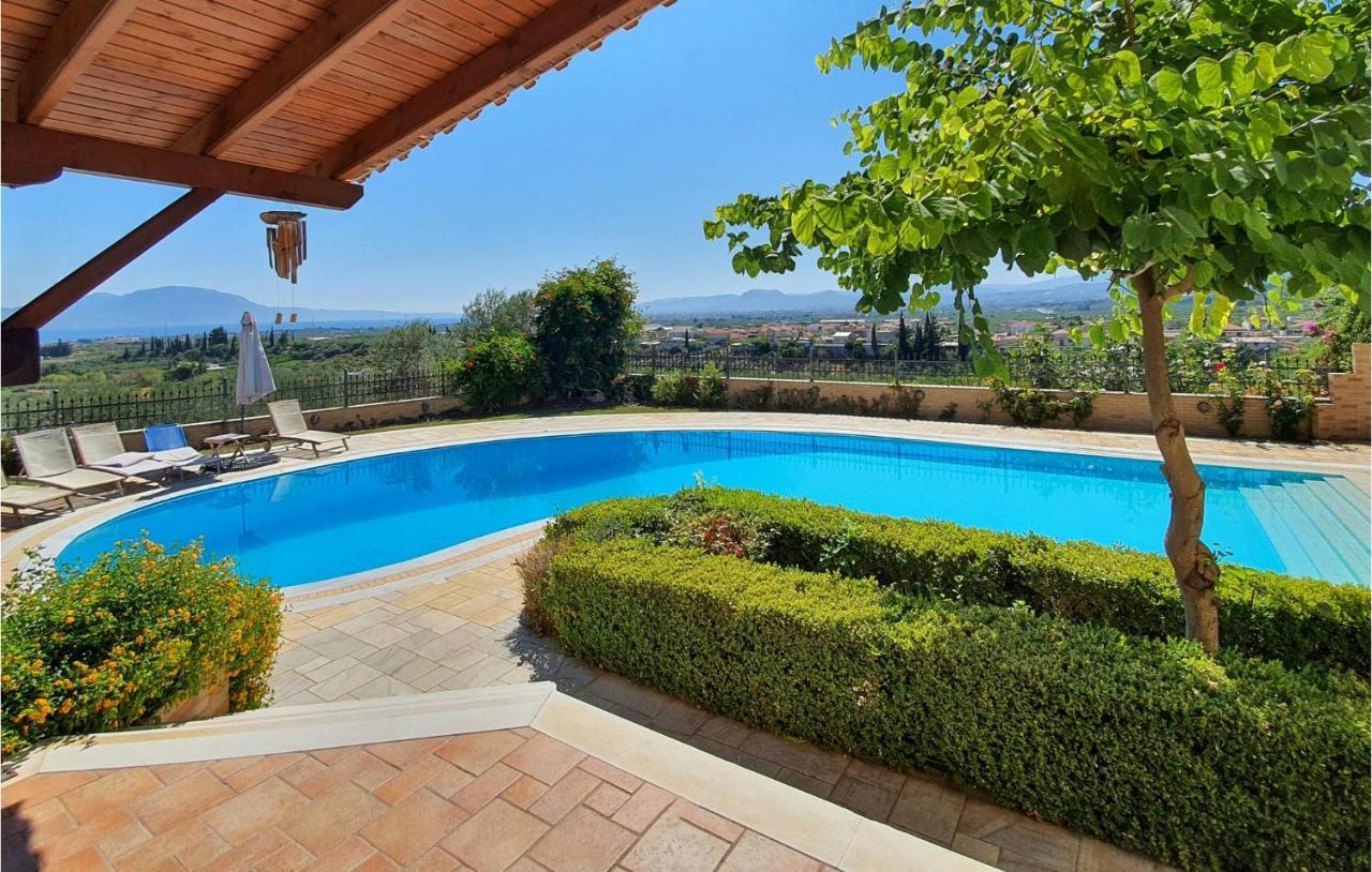 Lovely Home In Kiato With Wifi Exterior foto